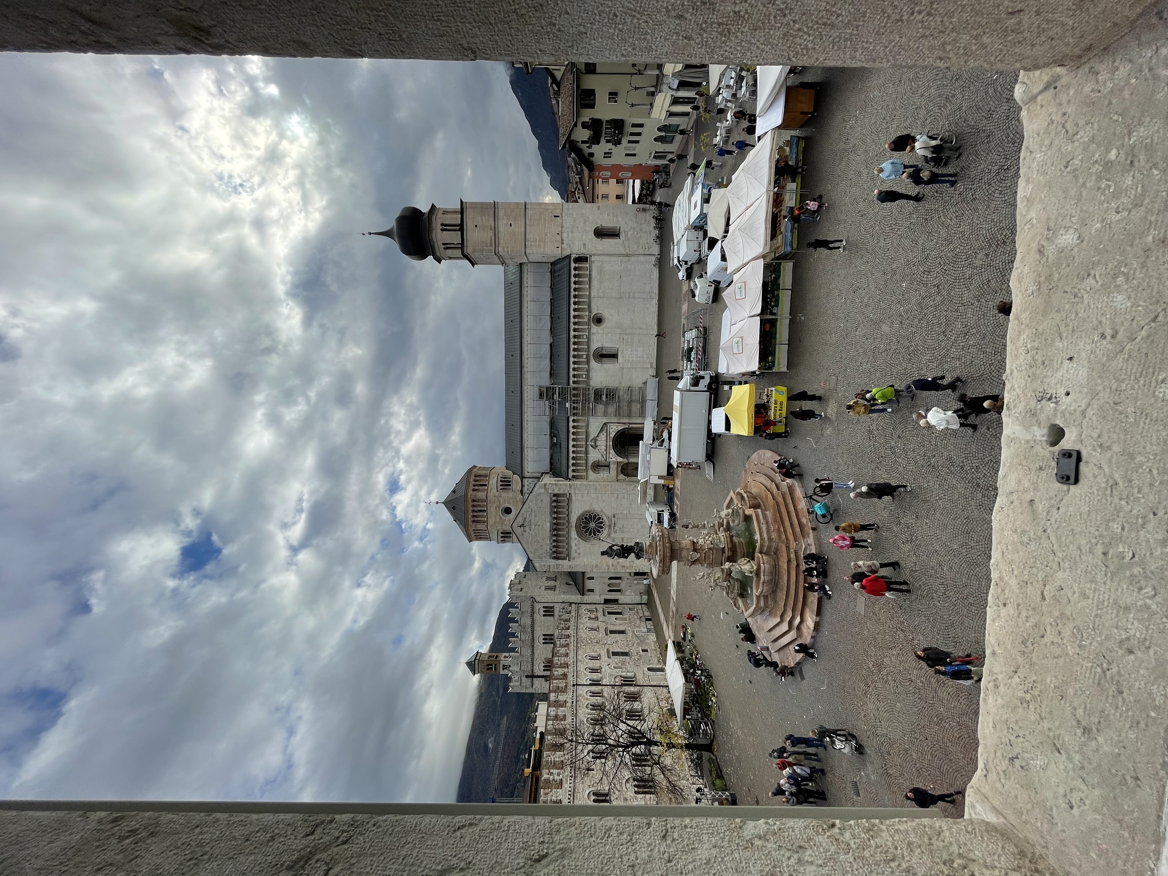 Dreibettzimmer - Blick auf die Piazza Duomo